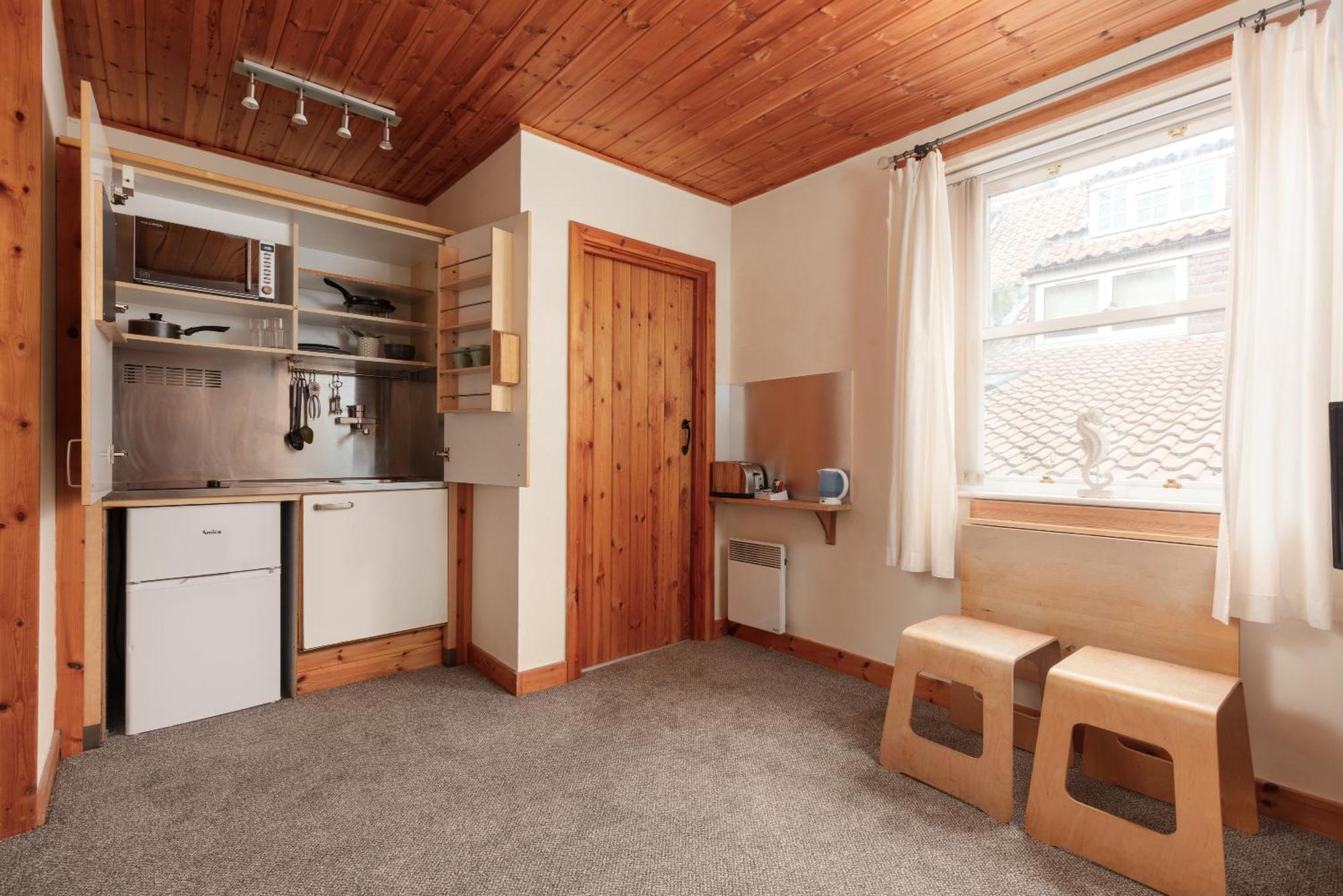 Discovery Accommodation วิทบี ภายนอก รูปภาพ