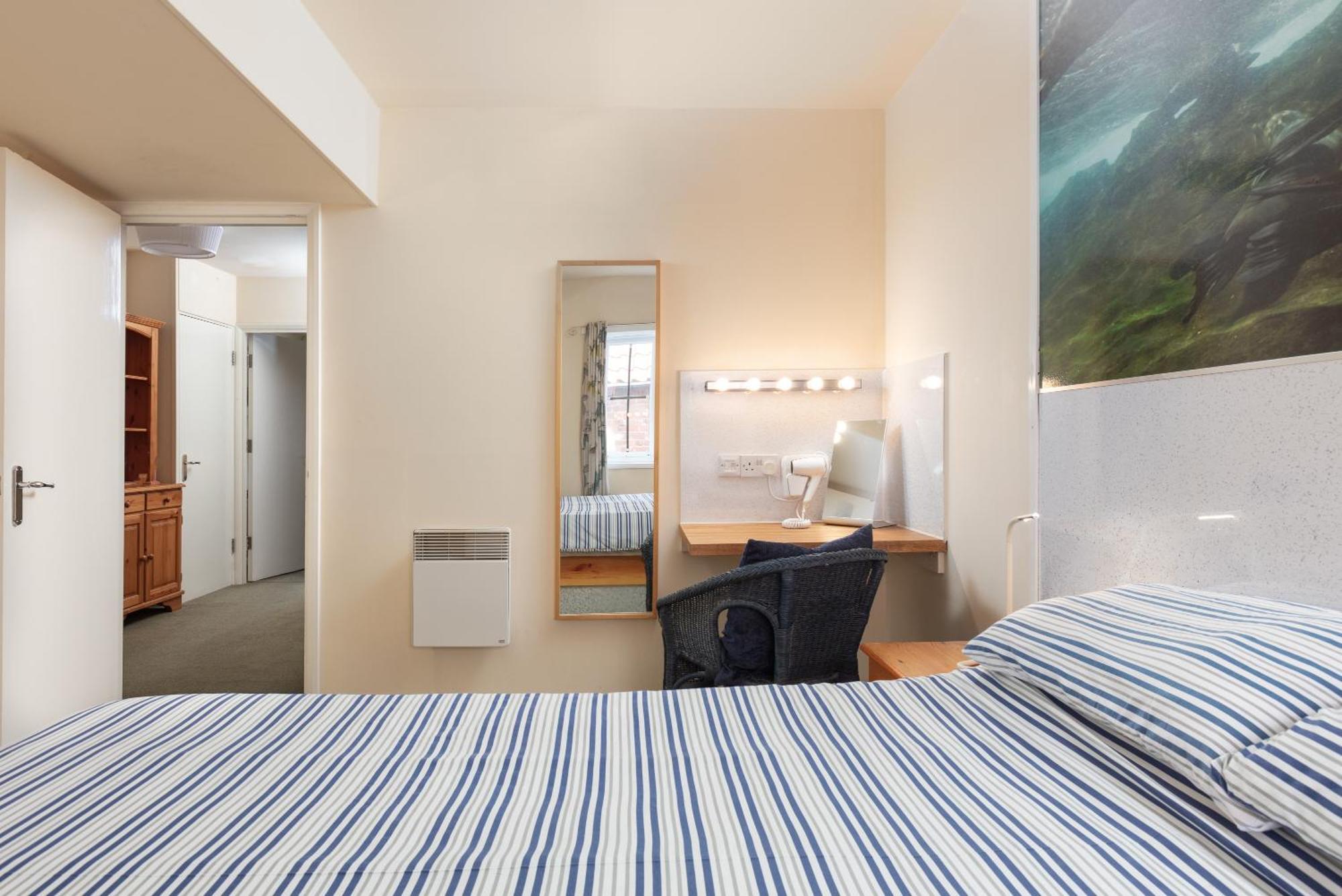 Discovery Accommodation วิทบี ภายนอก รูปภาพ