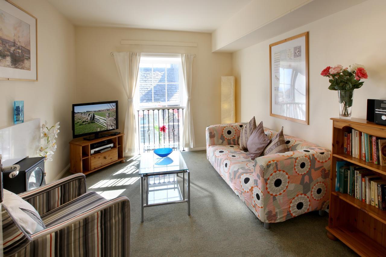 Discovery Accommodation วิทบี ภายนอก รูปภาพ